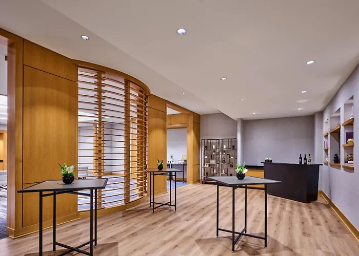 Hotel Loews Chicago O'hare 4*