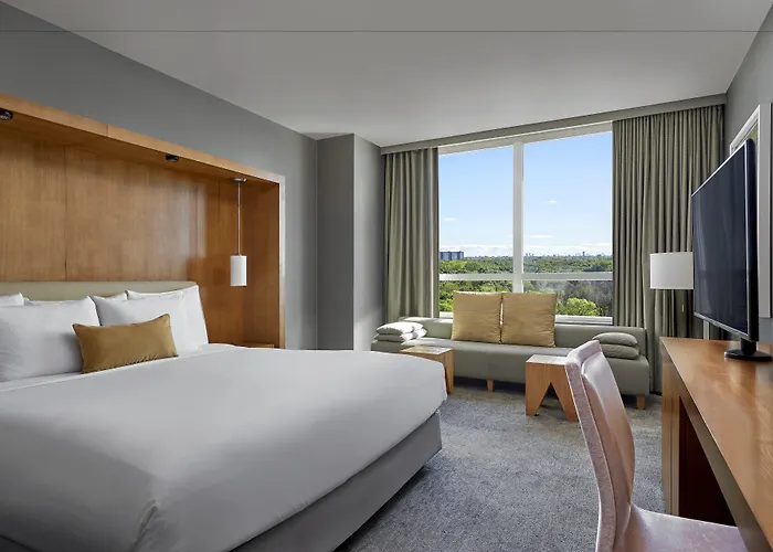 Loews Chicago O'hare Hotel 4*