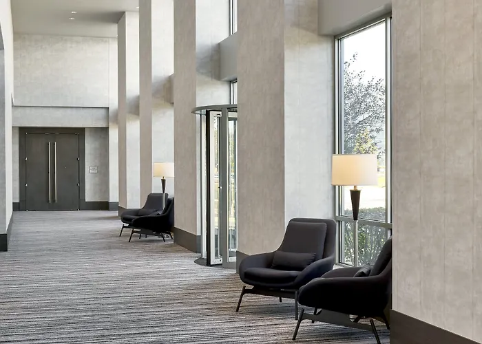 Loews Chicago O'hare Hotel 4*