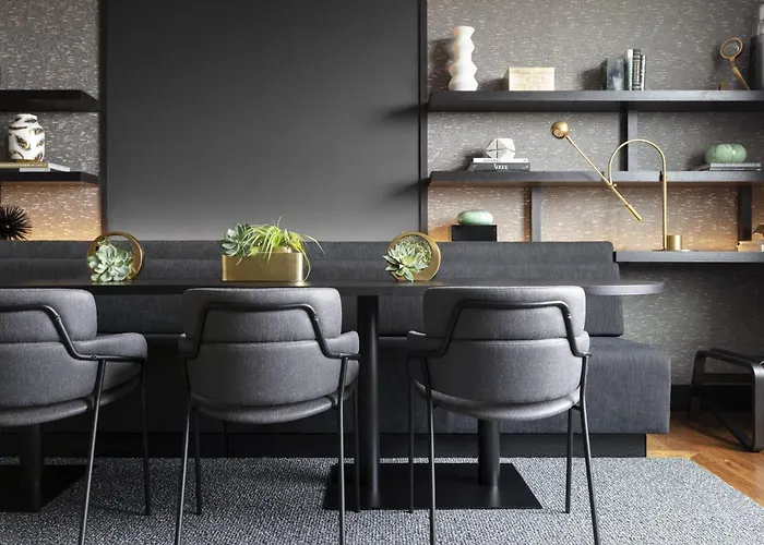 Loews Chicago O'hare Hotel 4*