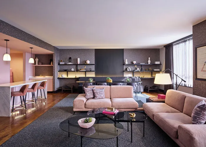 Loews Chicago O'hare Hotel 4*