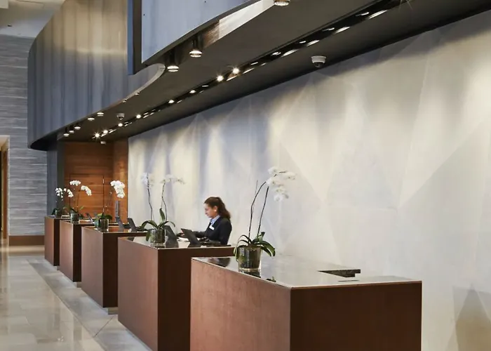 Loews Chicago O'hare Hotel 4*